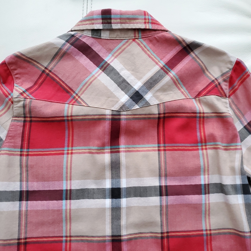 2/40$ Guess nice plaid pink button-down shirt - Picture 8 of 9